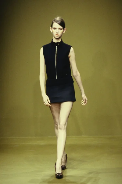 Look 28